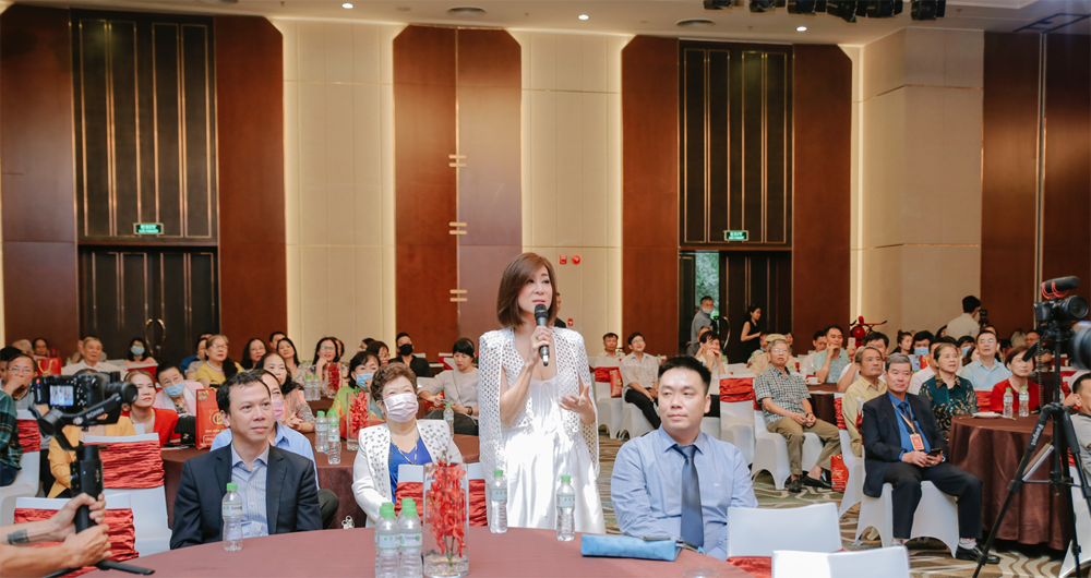 MC Nguyễn Cao Kỳ Duyên chia sẻ cảm nghĩ tại sự kiện
